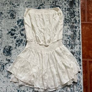 Strapless white dress with cinched top